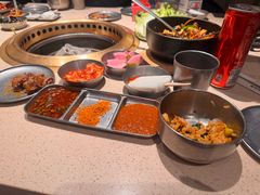 -蚂蚁洞·烤肉大营地(上海静安大悦城店)