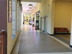 -王府井奥莱临潼小镇(临潼店)