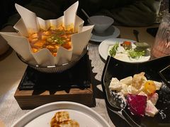 -穹六人间 people 6(岳阳路店)
