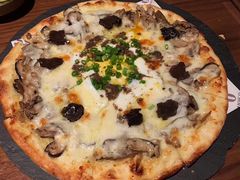 -The ROOF (通盈中心店)