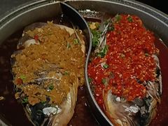 -阿瓦山寨·湘菜现炒·剁椒鱼头王(咸阳总店)
