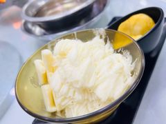 正宗猫山王榴莲雪糕-新峰肉骨茶