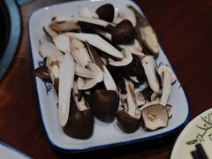 -菌之家·专业纯野生菌火锅·特色炒菌