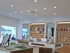 -三目眼镜·蔡司视觉合作店(青浦宝龙店)