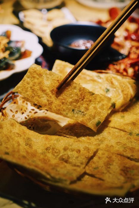 肥肥虾庄·金牌油焖大虾(石牌岭总店)葱油飞饼图片