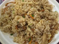 -香巴拉云南餐厅(华莱坞店)