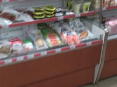 -全家便利店(莲花池东路店)