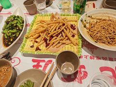 -肥肥虾庄·金牌油焖大虾(汉口城市广场店)