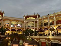 -佛罗伦萨小镇广佛名品奥特莱斯(疏港路店)