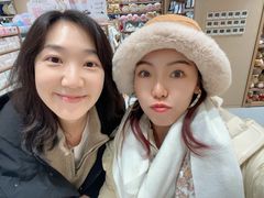 -名创优品(北京新中关购物中心地铁层店)