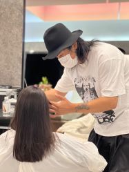 -TONI&GUY