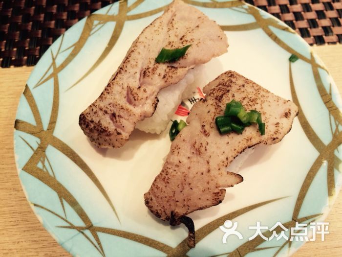 火炙金枪鱼寿司
