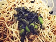 开洋葱油拌面-裕兴记•蟹黄面馆(人民广场店)