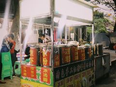 门口的冰汤圆-渝味黄姐火锅(黄泥村店)