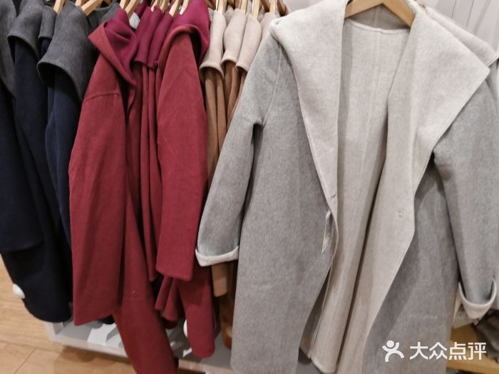 优衣库(郑州丹尼斯大卫城店)图片