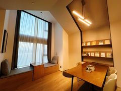 -上海虹桥中心爱琴海亚朵S酒店