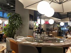 大堂-日进一片海.生腌海鲜火锅.宵夜烧烤(三里屯总店)