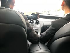 -天津波士信达奔驰4S店(卫津南路店)