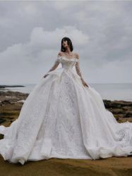 点击看大图 -Renee芮亦婚纱