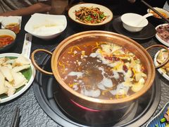 -一善菌·云南菌汤·云南菜(银泰城店)