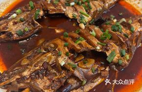 Sauce-Braised Skinless Fish