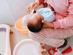 -爱的果实月嫂育婴师(世纪东方店)