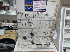 -诺柯视眼镜-蔡司依视路官方工厂店(淞南一店)