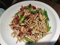 -有红鸡毛店·川菜(建设路店)