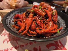 -肥肥虾庄·金牌油焖大虾(汉街SKP店)