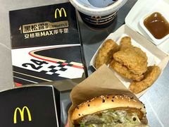 -麦当劳(浦江镇绿地乐和城店)