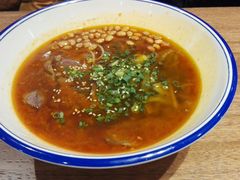 牛腱子泡椒酸辣粉-村外有星光小食铺(解放碑1089店)