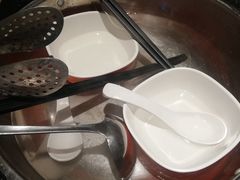 -洪氏嗨捞·广东猪肚鸡·椰子鸡火锅(西咸万象城店)