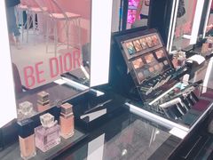 -Dior迪奥(上海世茂广场店)