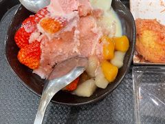 草莓冰沙-鲜芋仙(太原街万达店)