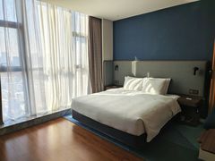 -珠海拱北口岸智选假日酒店