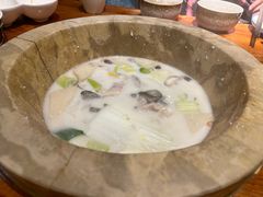 -滇香肴·云南菜蒸汽石锅鱼(云南北路店)
