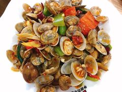 爆炒花甲-琼大师东方烤乳猪(亚特兰蒂斯店)