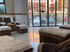 -创新足专业修脚(龙荷路店)