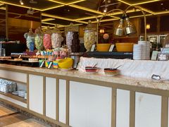 自助取餐区-大中华希尔顿酒店-念自助餐·嗨啤·小龙虾