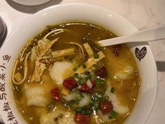 -渝是乎酸菜鱼(龙旗购物中心店)