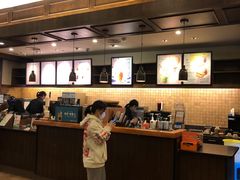 -星巴克(武汉欧利新天地店)