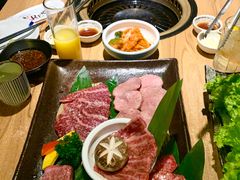 -炼火烤肉店