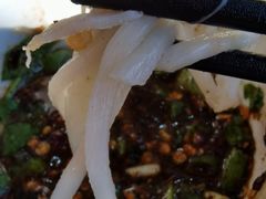 -黄利砖万峰林布依特色酸笋牛肉馆