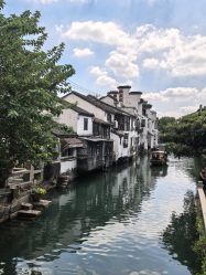 -一揽芳华汉服旗袍体验馆(拙政园店)