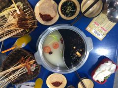 -马路边边·成都串串(翠柏路店)