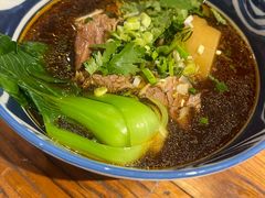 香辣牛腩面-食之六七·面(朝阳大悦城店)