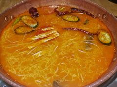 -洱火云南酸菜牛肉火锅(石景山当代商城店)