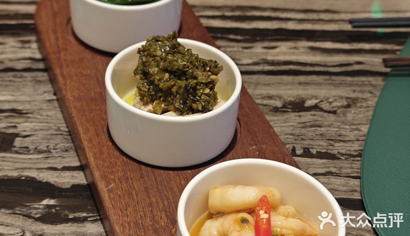 699的牦牛套餐虽然只是两人餐，但是我们三个人去都够了