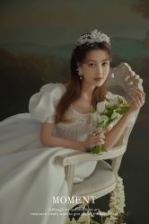 -现代经典婚纱摄影