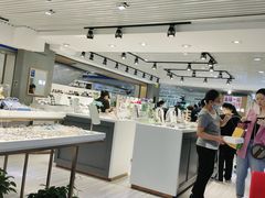 -宏宇眼镜蔡司依视路折扣店(兆佳眼镜城店)